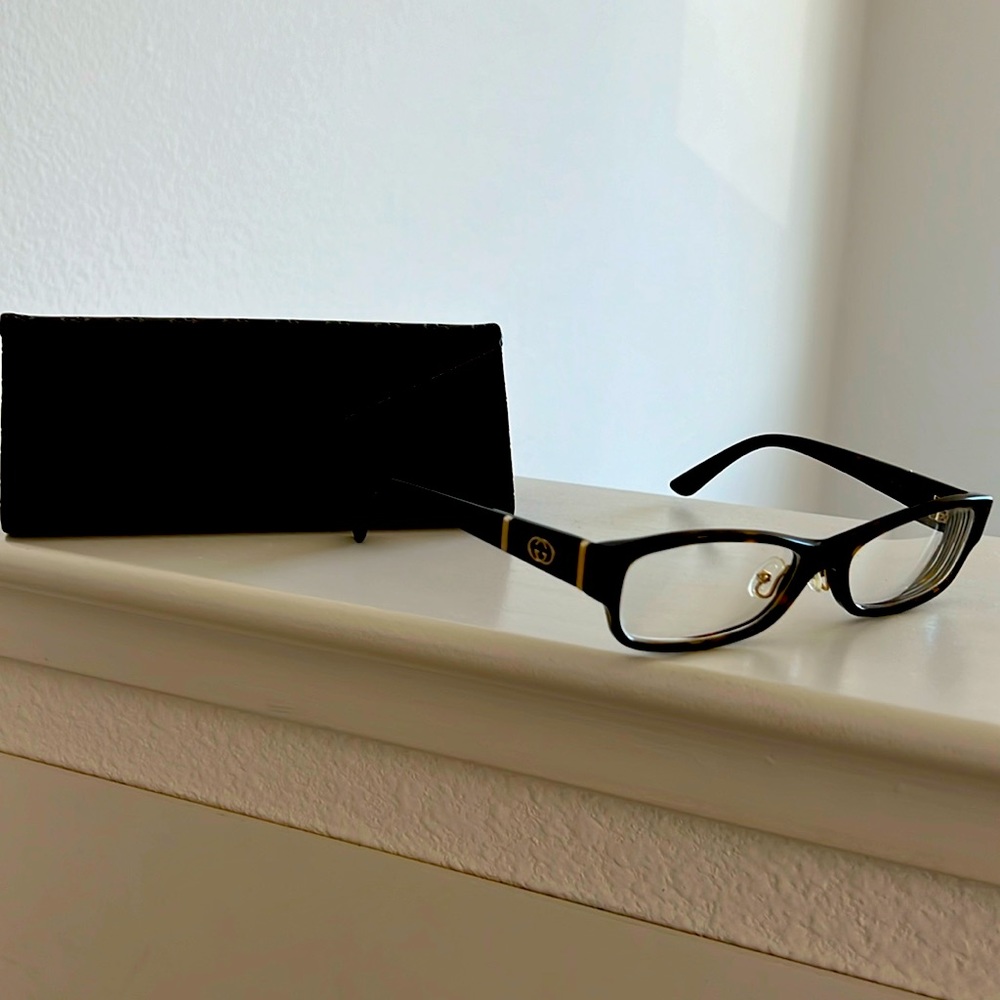 Authentic GUCCI eyeglasses frame size GG3526/UF 086 135